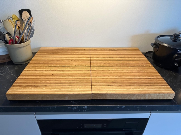 Afdekken van kookplaat met 2 snijplanken